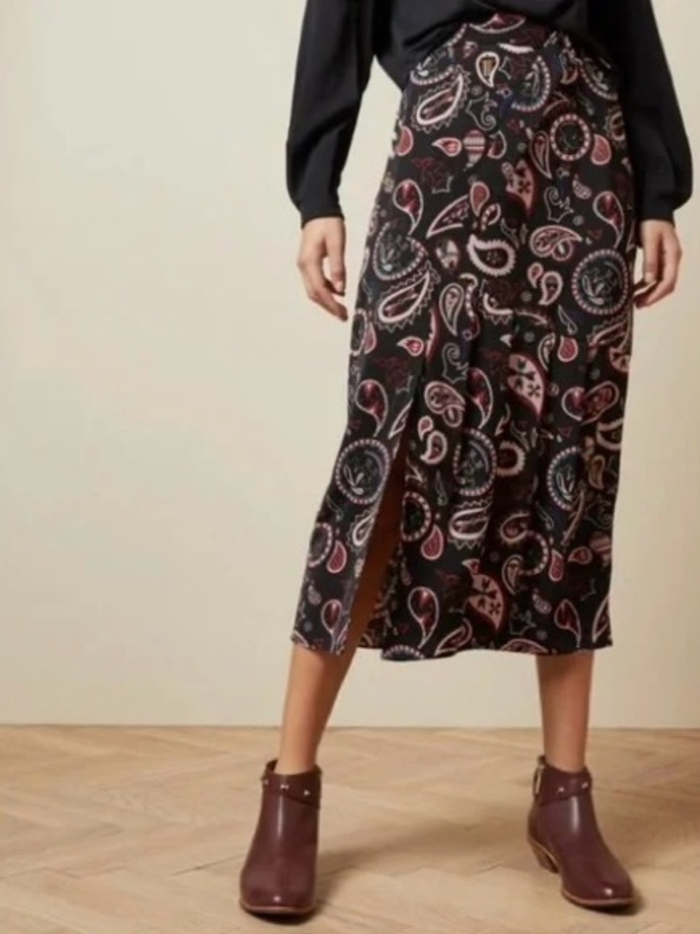 Ted‎ Baker Tetria Aztec Paisley Printed Black Midi Skirt Size 1